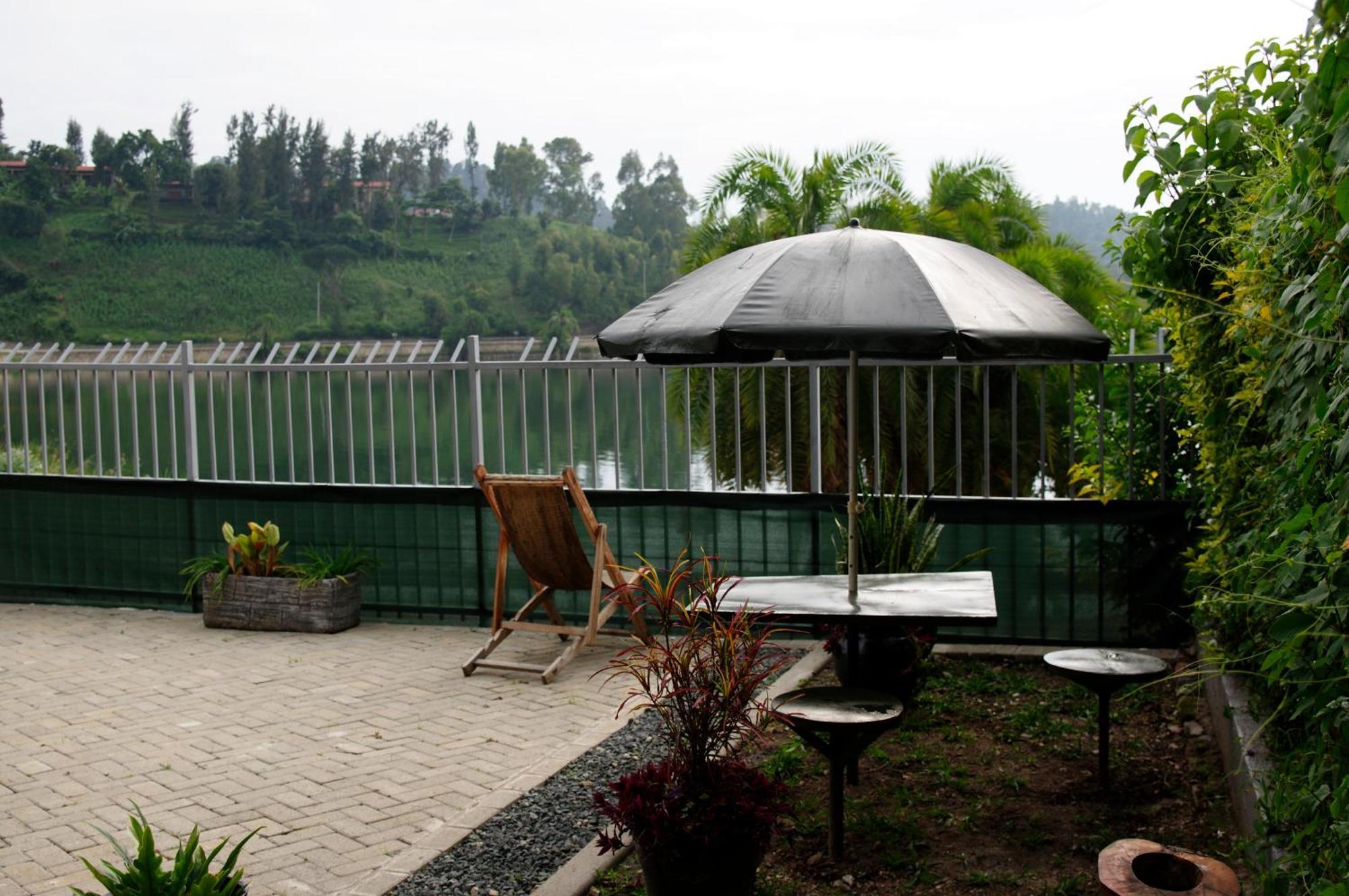 Spa Shallum Kibuye Exterior photo
