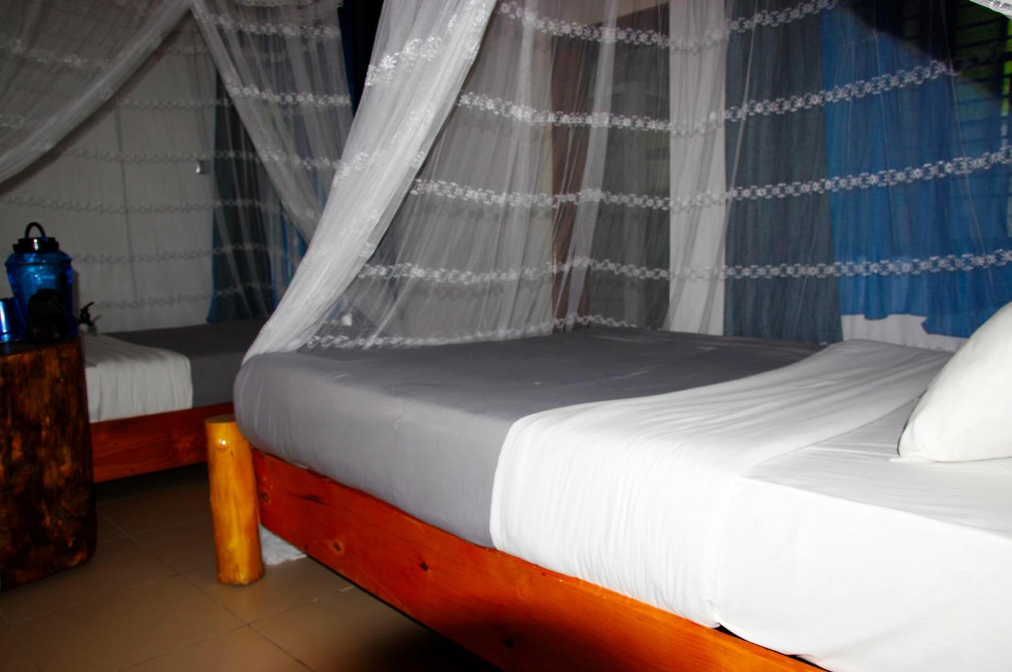 Spa Shallum Kibuye Exterior photo
